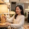 Hình ảnh khách hàng tới doanh nghiệp Homie Decor